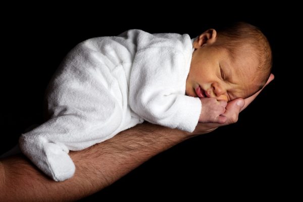 Stitichezza neonato : cosa fare?