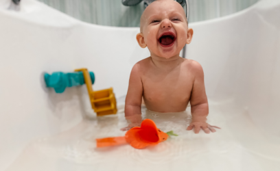 Quando un neonato non vuole fare il bagnetto